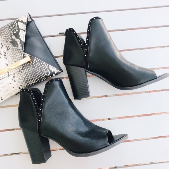 Abound Shoes - ✨HP✨ABOUND Black studded booties